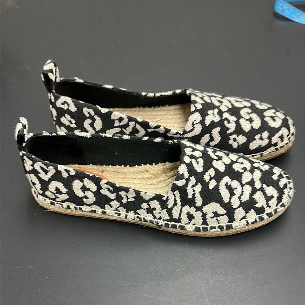 Black and White Patterned Espadrilles flat